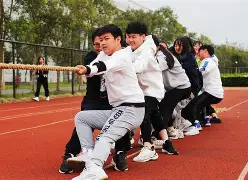 乐动体育-比赛展现出了 昂扬的精神面貌 青年风采